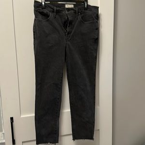 Madewell cut hem stovepipe jeans in faded black sz 32
